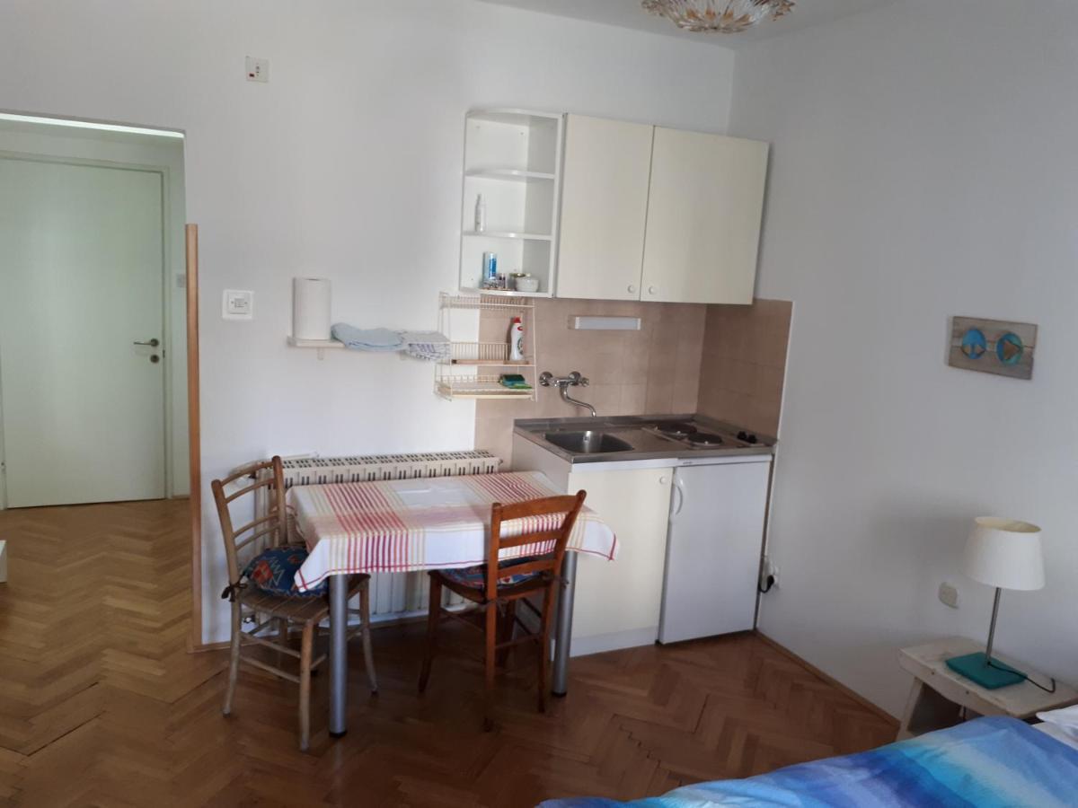 Apartments Lucija Stari Grad  Extérieur photo