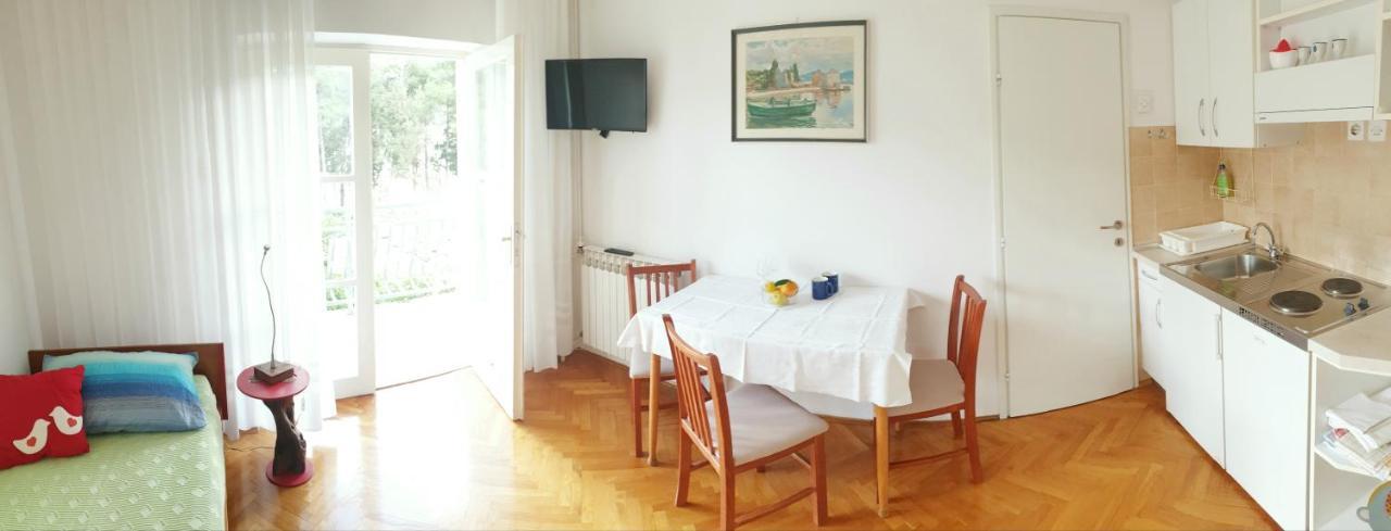 Apartments Lucija Stari Grad  Extérieur photo