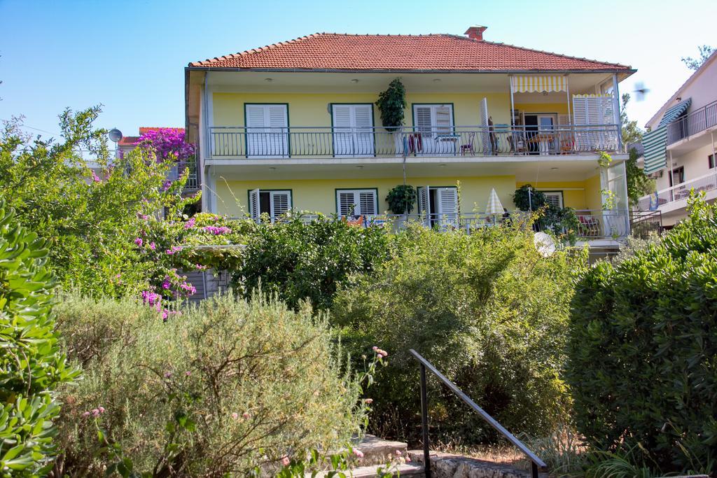 Apartments Lucija Stari Grad  Extérieur photo
